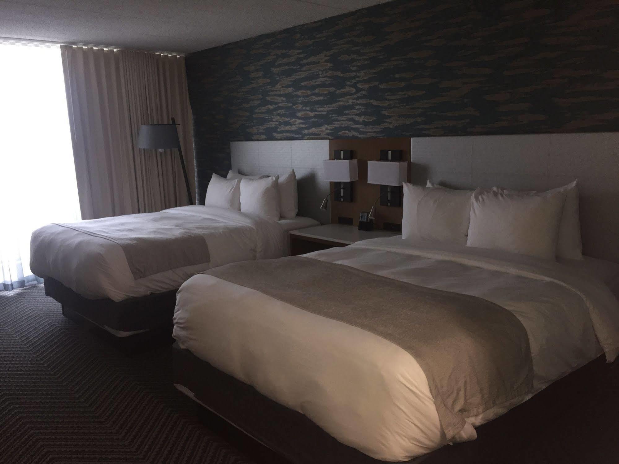 Radisson Hotel Niagara Falls-Гранд-Айленд Экстерьер фото